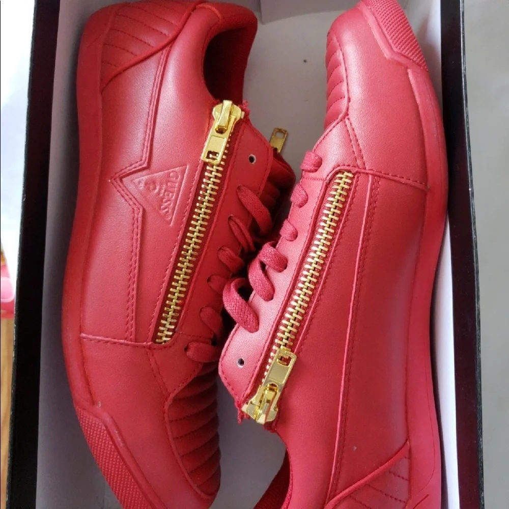 New GUESS Jamrock Medium Red Shoes SZ 9.5
